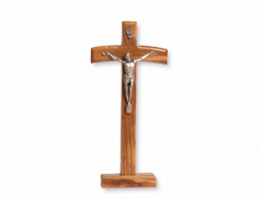 Croce in legno d'ulivo con Cristo in metallo e base 